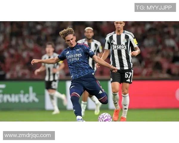 聚焦足球球星nick成长历程与赛场辉煌表现解析 聚焦足球球星nick成长历程与赛场辉煌表现解析