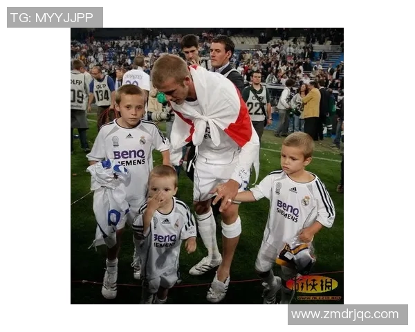 足球合照球星推荐盘点 全球顶级球员与经典合影回顾